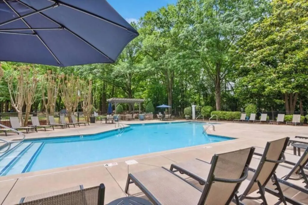 Deluxe Luxury & Convenience Apartment Charlotte