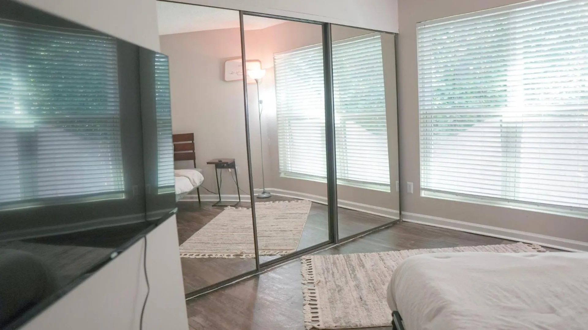 Deluxe Luxury & Convenience Apartment Charlotte