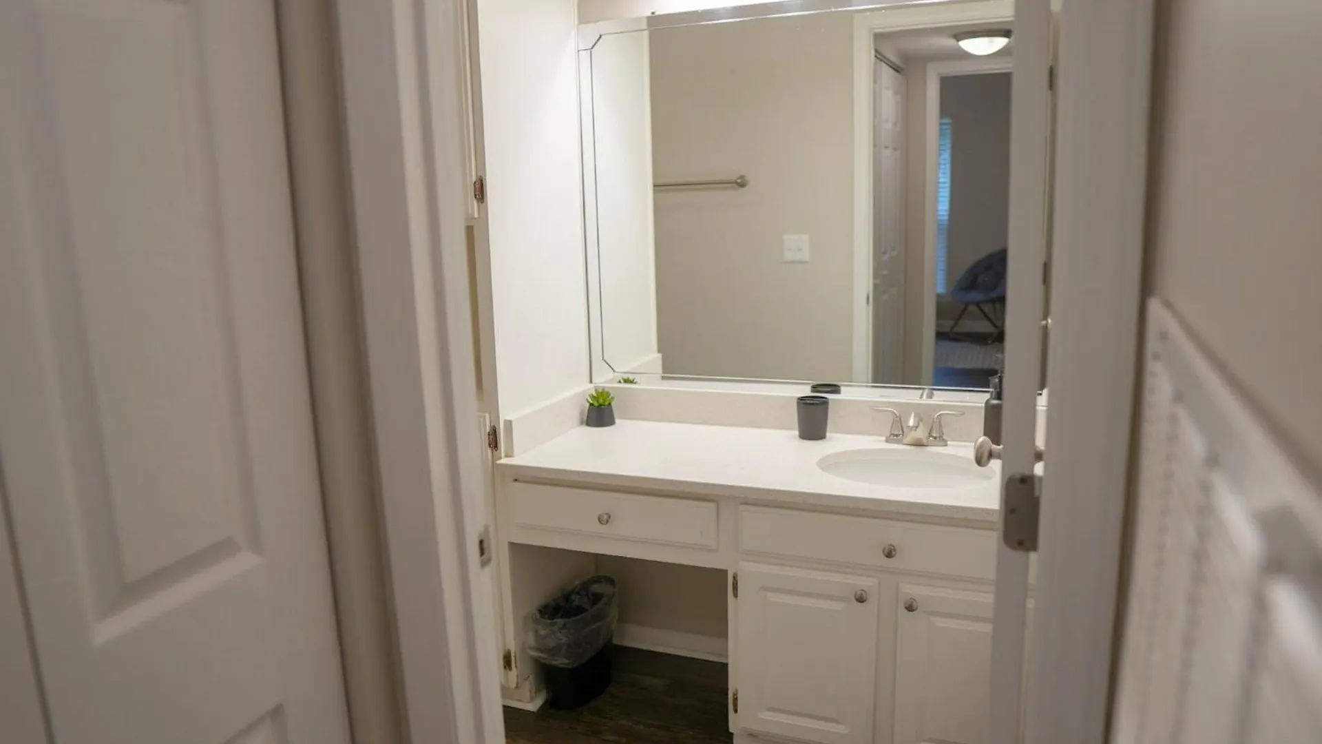 Deluxe Luxury & Convenience Apartment Charlotte